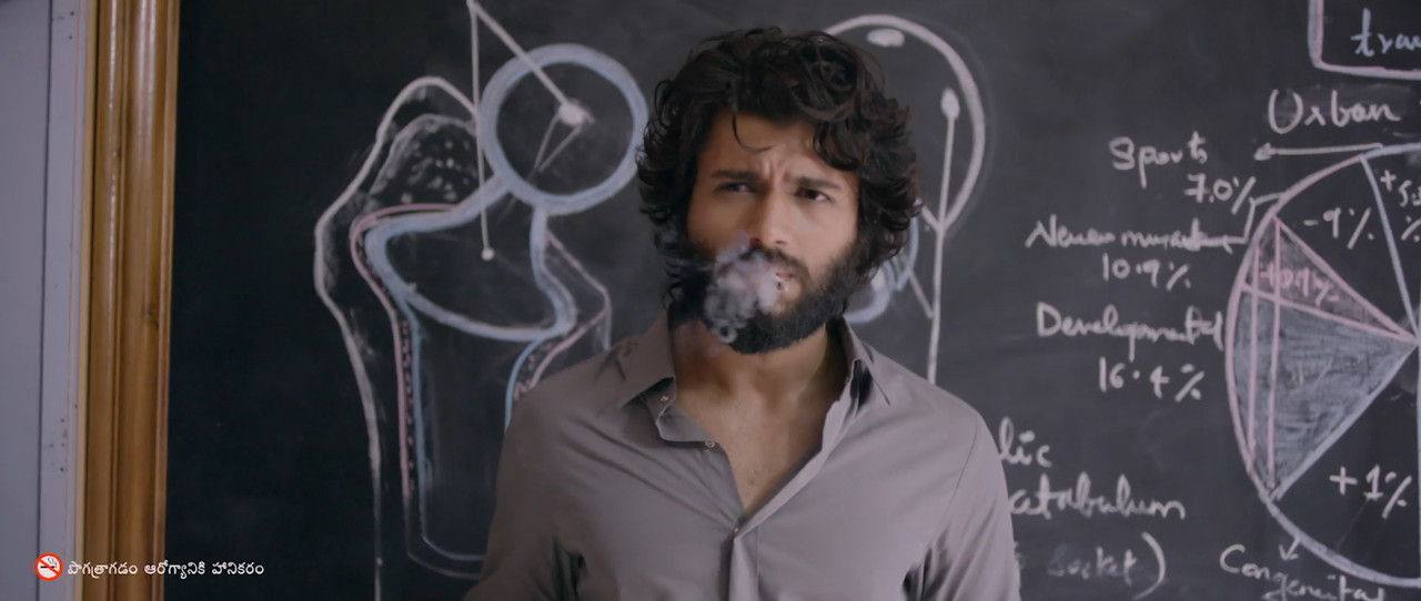 Arjun Reddy 2017 WebRip [Hindi + Tamil + Telugu] 1080p 480p 720p ESub Screenshot