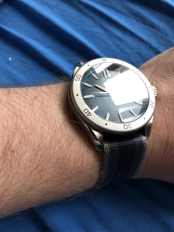 A49364E0-6A94-4320-8143-AE5B30002E9C