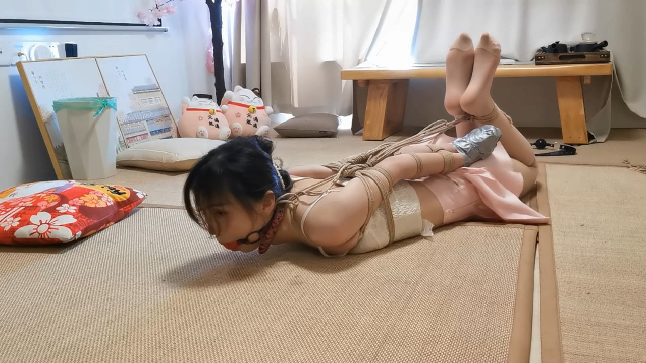 奥特曼 雨琪小吊带直臂驷马极限放置 下.mp4_20221026_130157.975