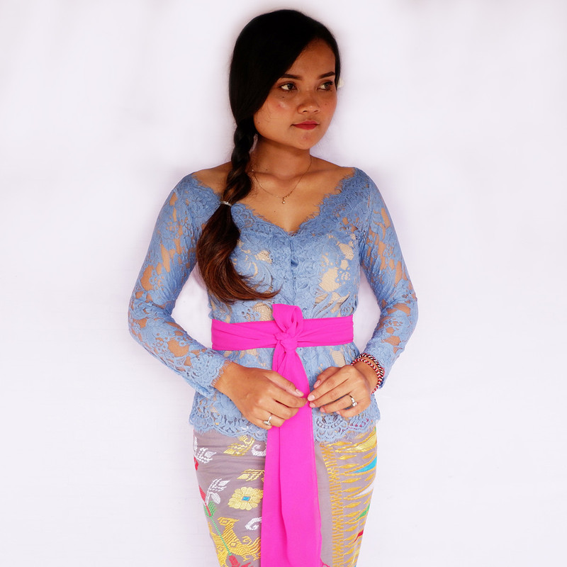 Model Baju Kebaya Brokat