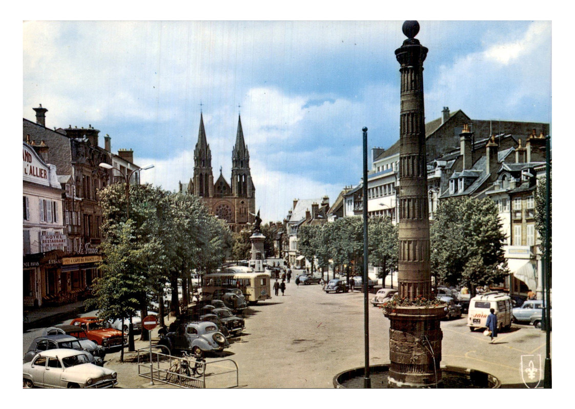 Moulins, Allier, Place d'Allier (AS 21)