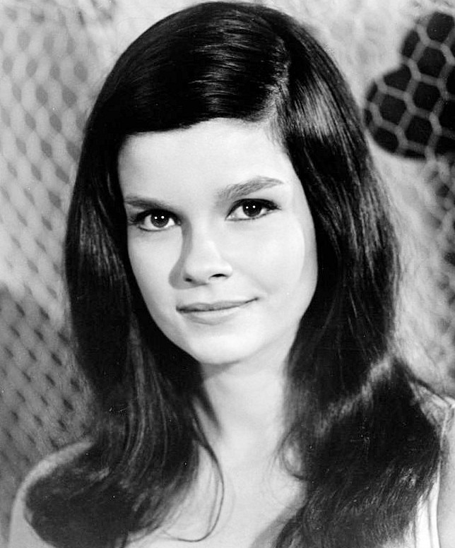 genevieve_bujold_a43