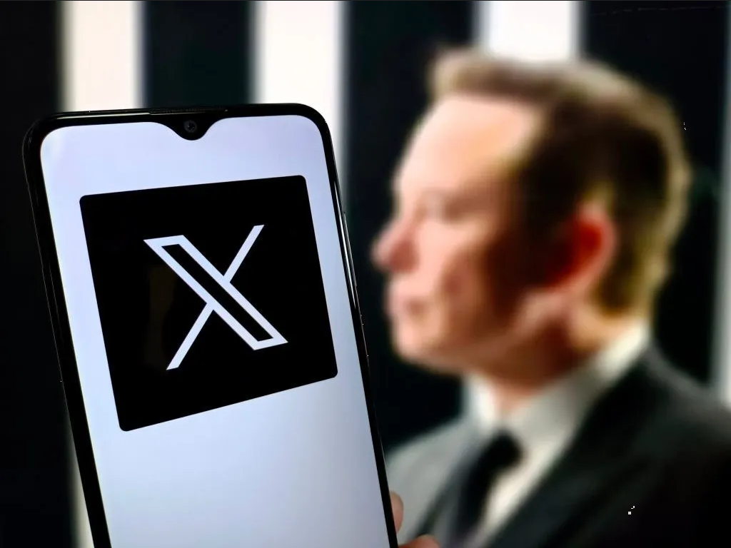 Retrasos de X ( Twitter) dificultan acceso a contenidos de medios y competidores