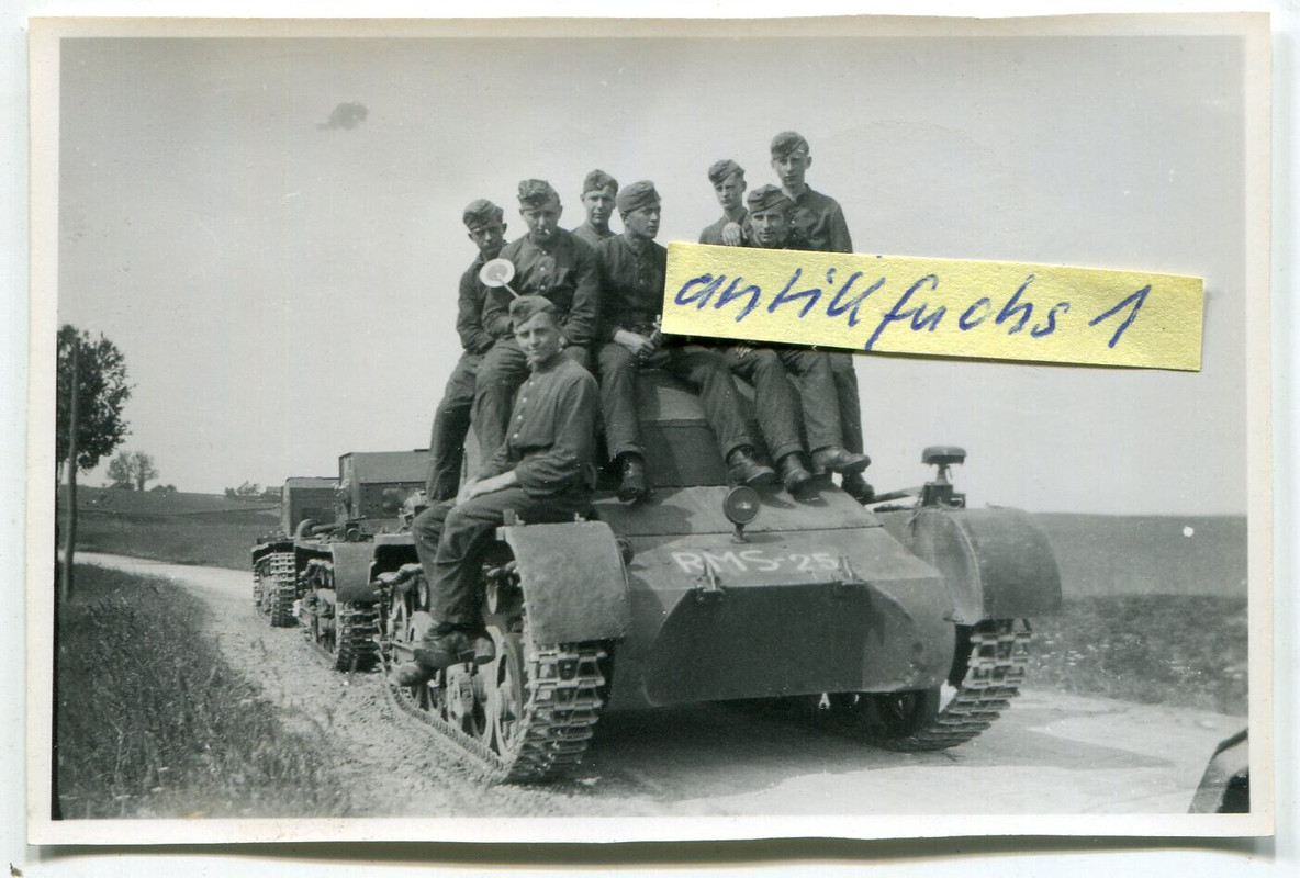 Foto - 1 - Deutscher Panzer mit Kennung RMS-25 aus Lyck in Ostpreußen im 2.WK