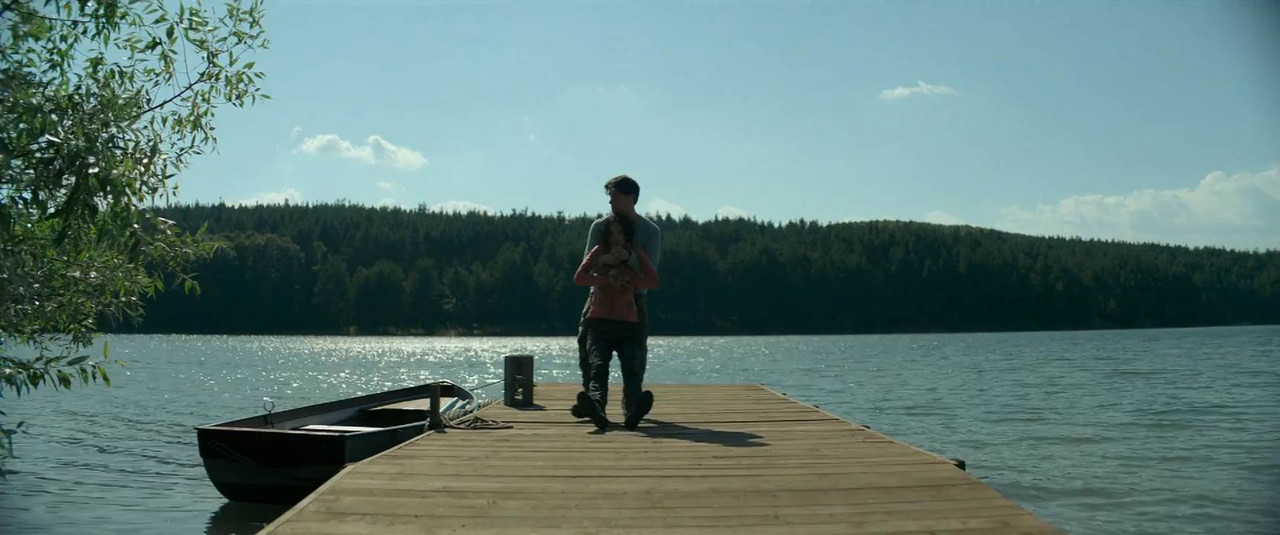 Don't Move 2024 WebRip [Hindi + English] 480p, 720p ESub Screenshot