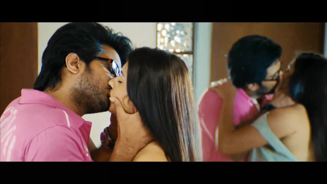 namitha smooch 06