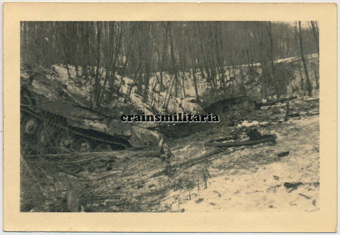 Orig. Foto zerstörte russische T-34 Panzer Tank in Russland 1941