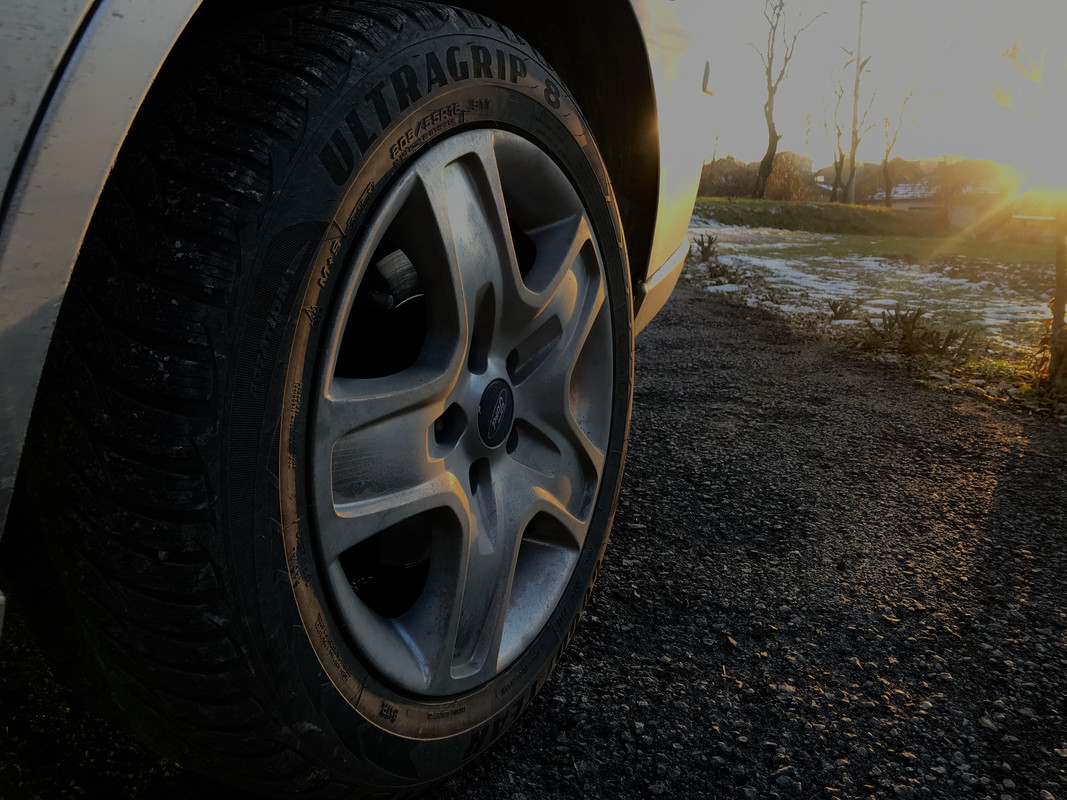 5D851E28-C94F-438A-80A4-12DDCD291375