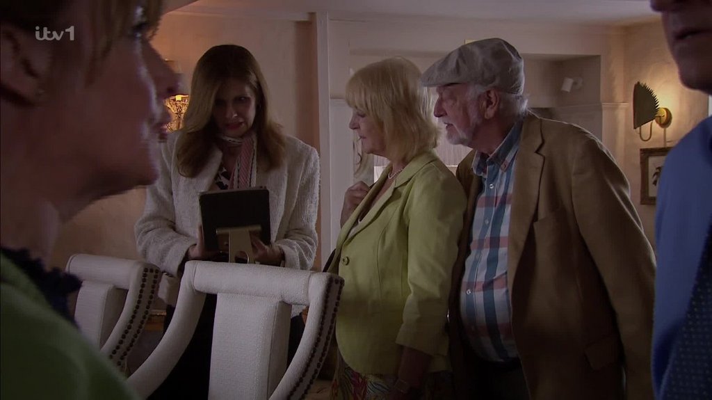 [Image: s3rhkq66rq1d.jpg]