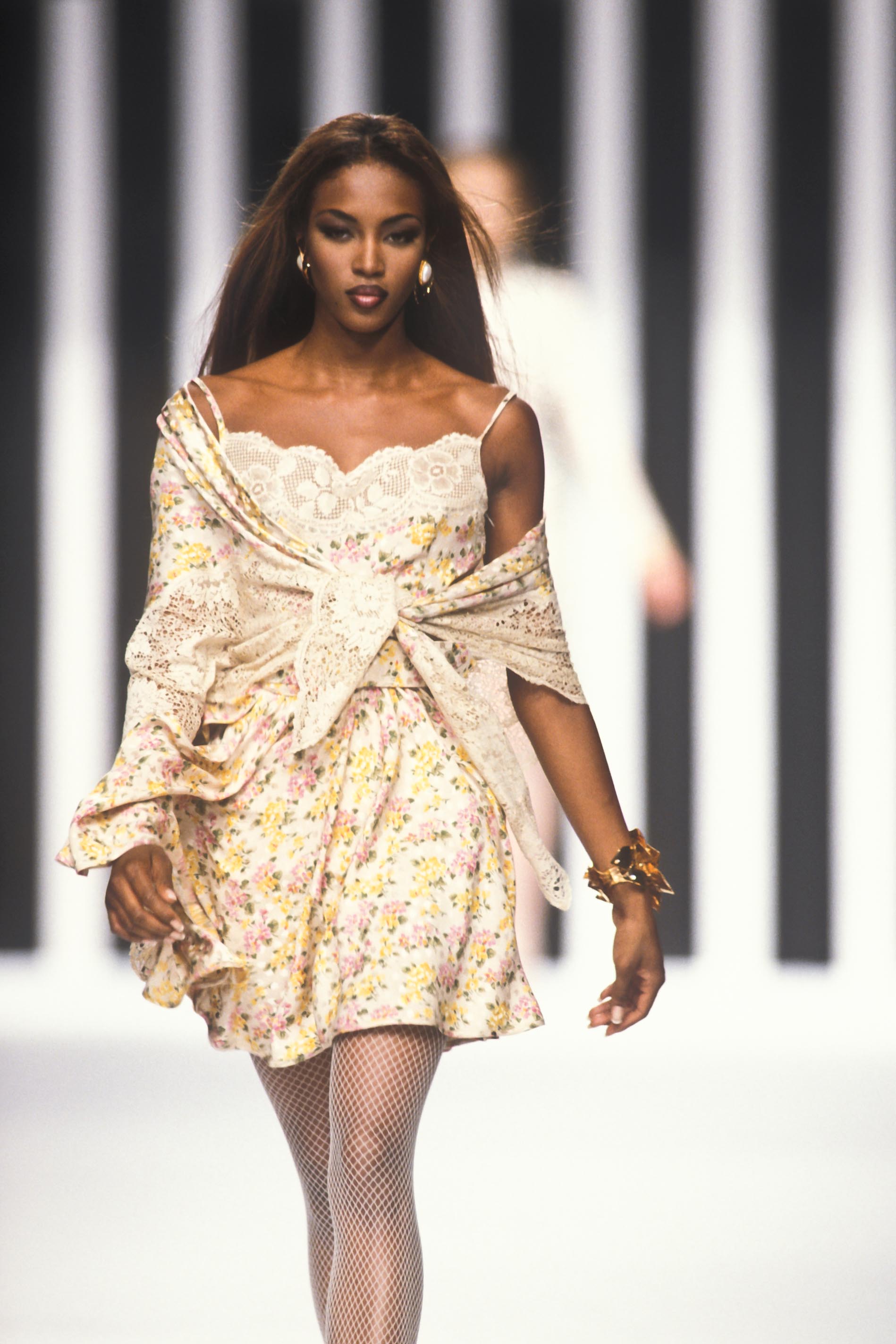Fashion Classic: V A L E N T I N O Spring-Summer 1992 | Page 2 ...