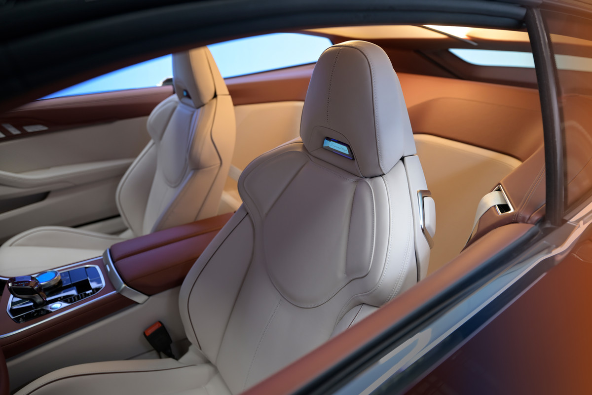 P90599248_highRes_bmw-concept-speedtop