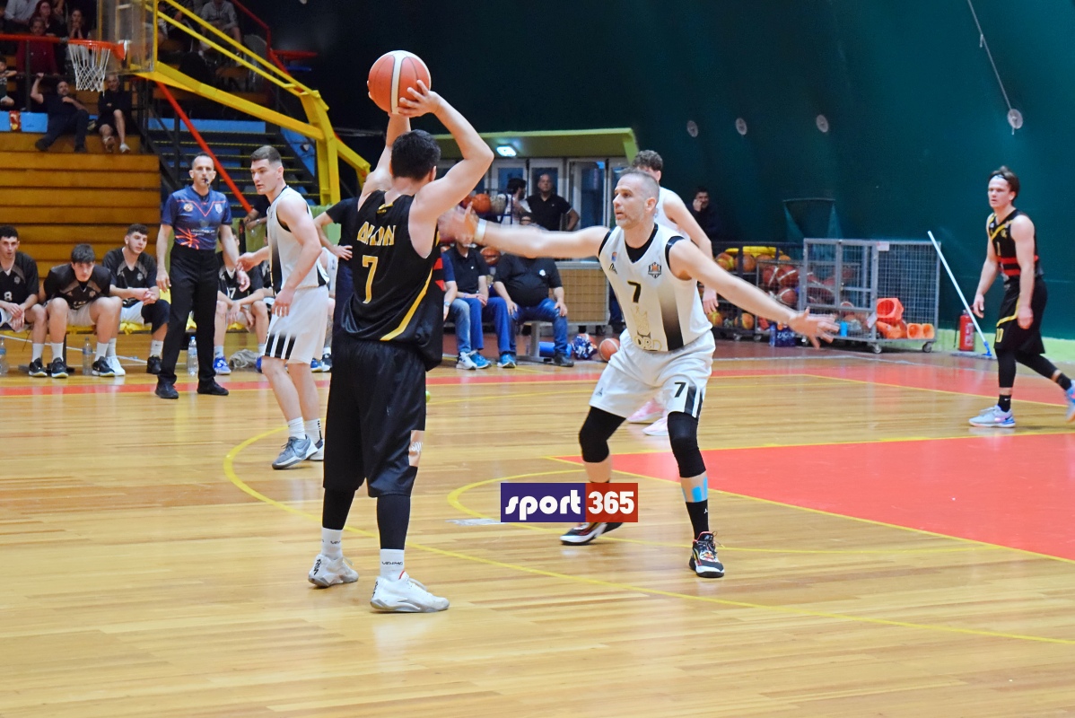 , &Omicron; &Delta;ί&omega;&nu; &Kappa;&upsilon;&pi;&alpha;&rho;&iota;&sigma;&sigma;ί&alpha;&sigmaf;&nbsp;64-60 &tau;&eta;&nu; &Kappa;&alpha;&lambda;&alpha;&mu;ά&tau;&alpha;&nbsp;B.C.&nbsp;&sigma;&tau;&eta;&nu; &Tau;έ&nu;&tau;&alpha;, &iota;&sigma;&omicron;&phi;ά&rho;&iota;&sigma;&epsilon; (1-1) &tau;&omicron;&upsilon;&sigmaf; &tau;&epsilon;&lambda;&iota;&kappa;&omicron;ύ&sigmaf; &tau;&eta;&sigmaf; &Alpha;1 &Epsilon;&Kappa;&Alpha;&Sigma;&Kappa;&Epsilon;&Nu;&Omicron;&Pi; (&phi;&omega;&tau;&omicron;&gamma;&rho;&alpha;&phi;&iota;&epsilon;&sigmaf; & &beta;ί&nu;&tau;&epsilon;&omicron;)