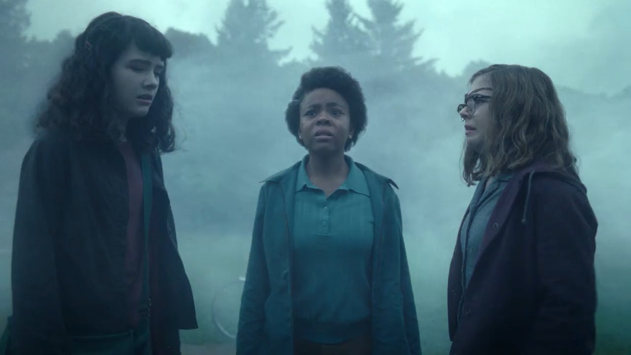IT: Welcome to Derry (2025) Season 1 [Hindi + English] WebRip 480p 720p ESub - Complete Screenshot