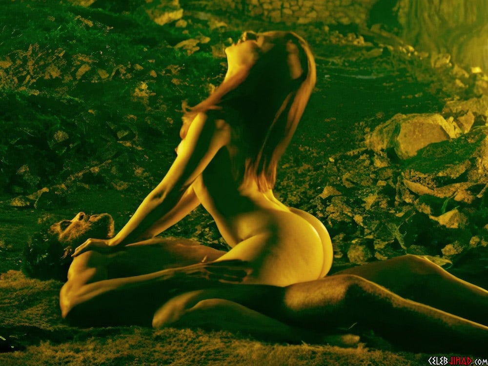 aria-bedmar-nude-the-cavern-crimes2