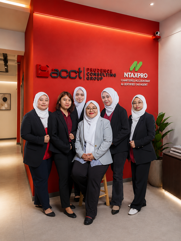 Pasukan NTAXPRO bersama klien