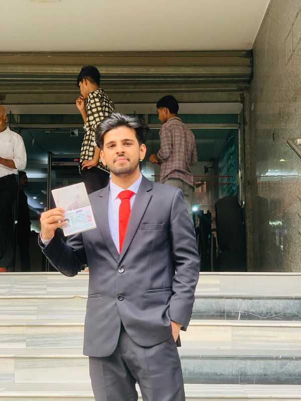 সাফল্যমণ্ডিত শিক্ষার্থী ৮