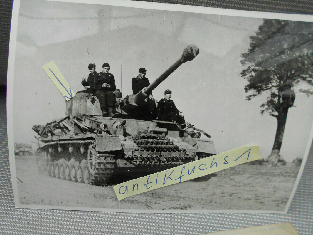 Front-Panzer mit Kennung 440 und Bär an der Ostfront 1943_44b