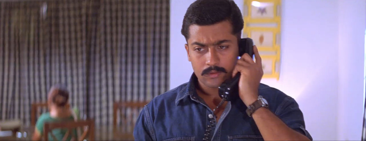 Kaakha Kaakha 2003 WebRip [Tamil] 480p, 720p ESub Screenshot