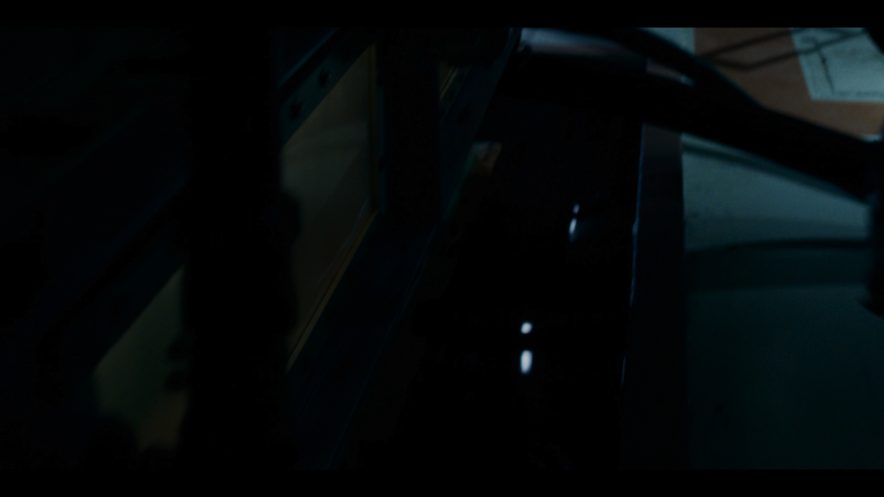 Stranger.Things.S03E01.Chapter.One.Suzie.Do.You.Copy.2160p.NF.WEB-DL.DDP.5.1.DoVi.HEVC.by.DVT.mp4_sn