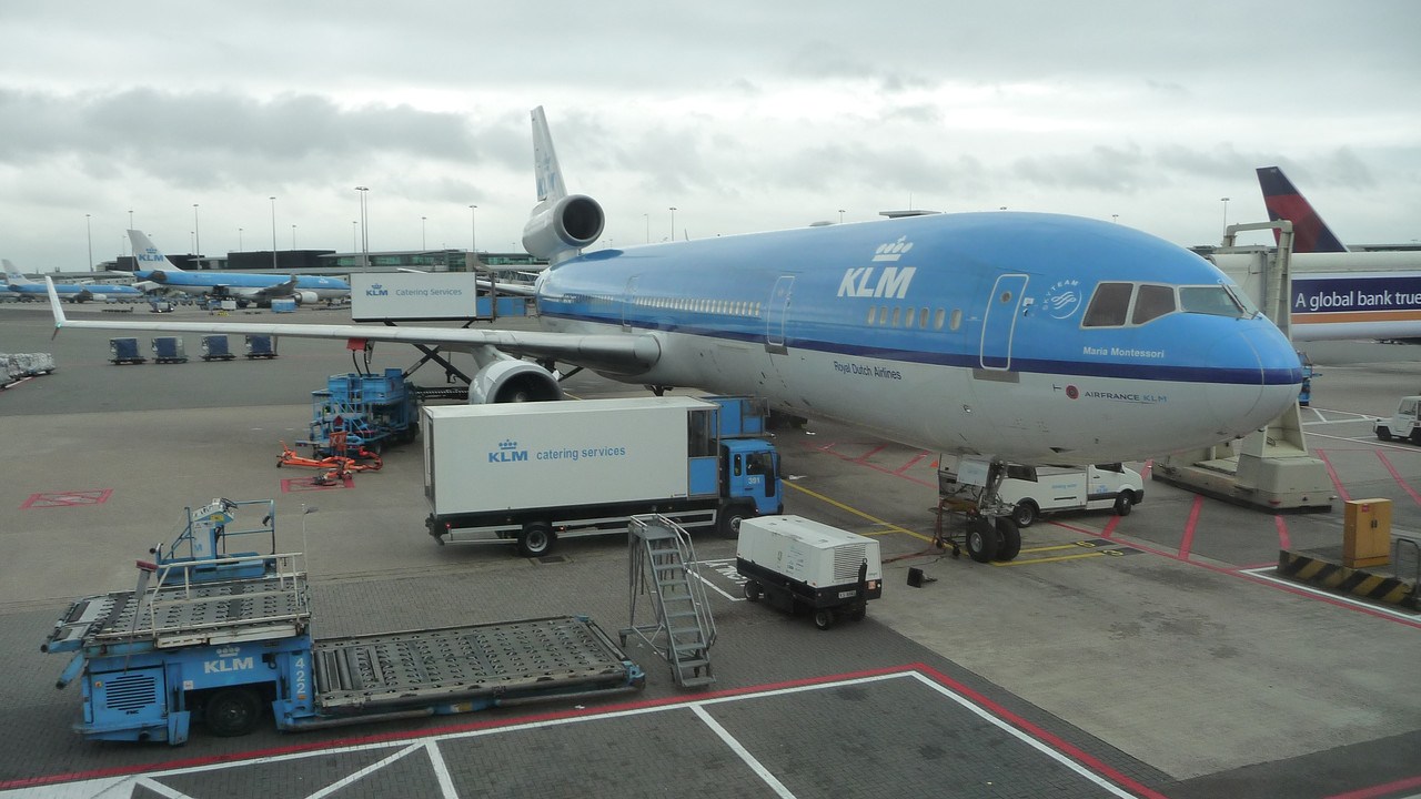 MD11-KLM-at-Shiphol.jpg
