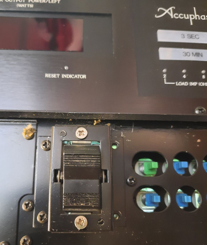 [Bild: Schalter-vorne-montiert-20260321-klein.jpg]