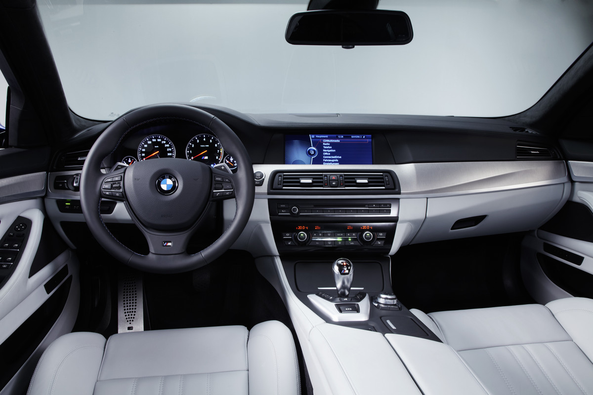P90078394_highRes_the-new-bmw-m5-06-20
