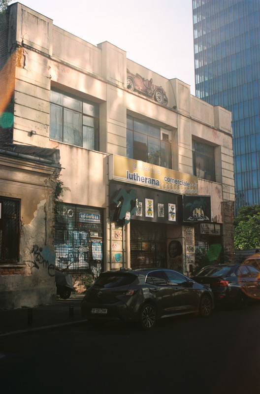 R1-09723-015-A.jpg