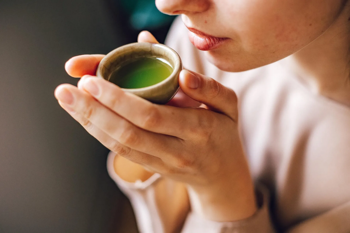 ¿Qué pasa si tomo té de matcha todos los días en ayunas?