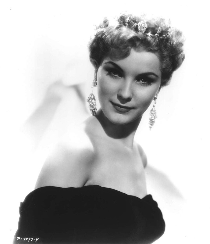 debra_paget_198