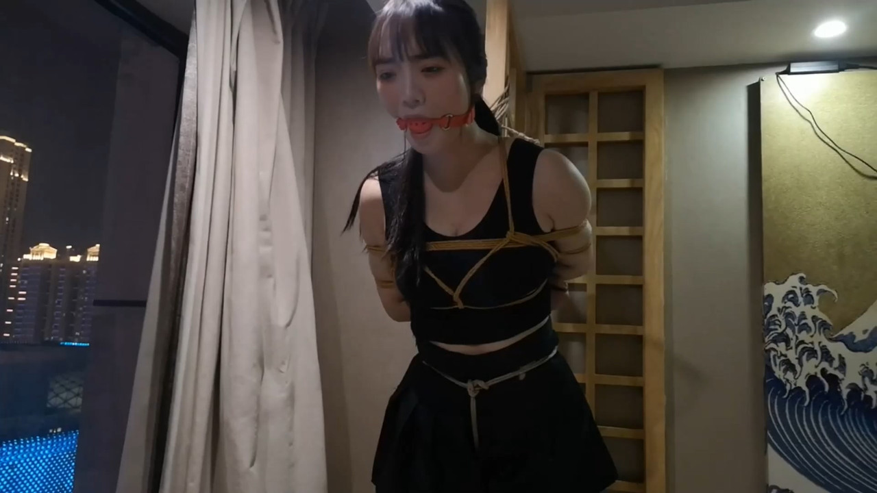 随心原创 杨阳 绑在窗台边看风景.mp4_20220514_185158.705