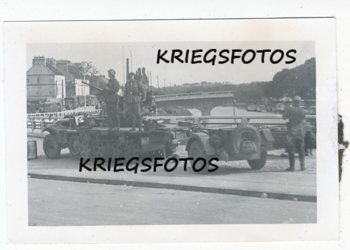 Kettenfahrzeug Halbkette Kanone Technik Frankreich Brücke Wehrma