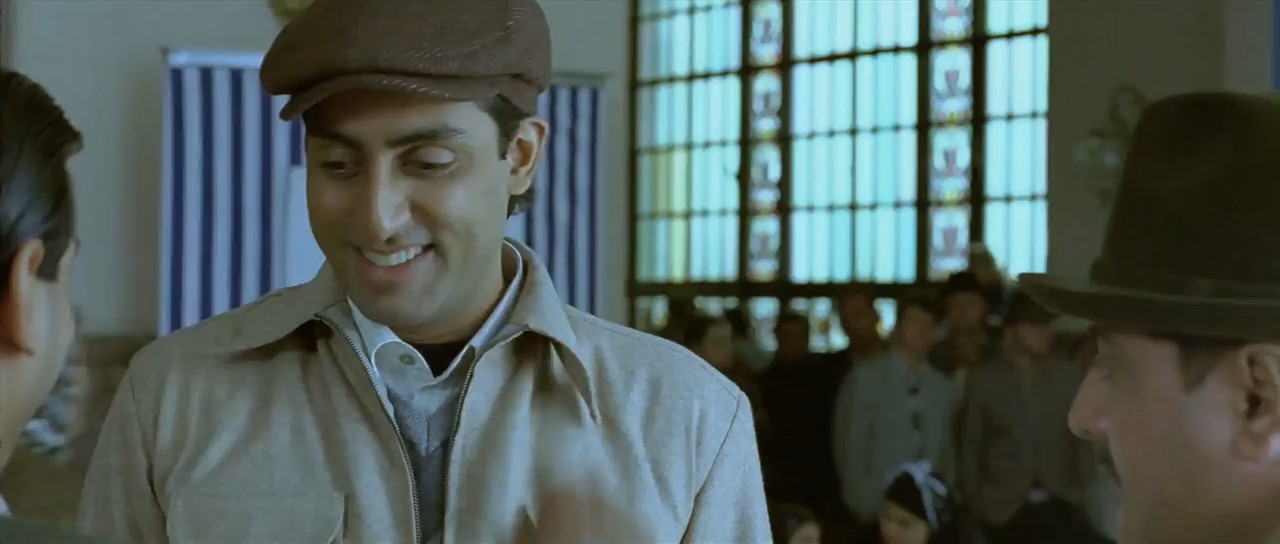 Guru 2007 WebRip [Tamil] 480p, 720p ESub Screenshot