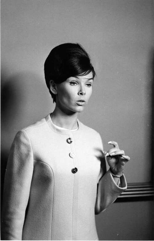 yvonne_craig_104