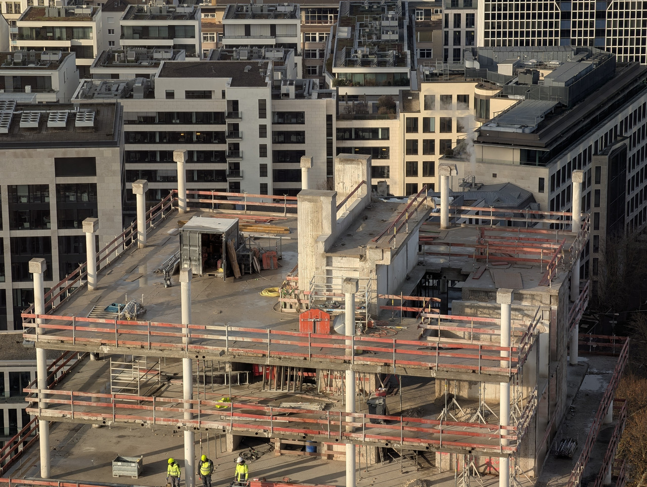 PXL 20251125 093126734