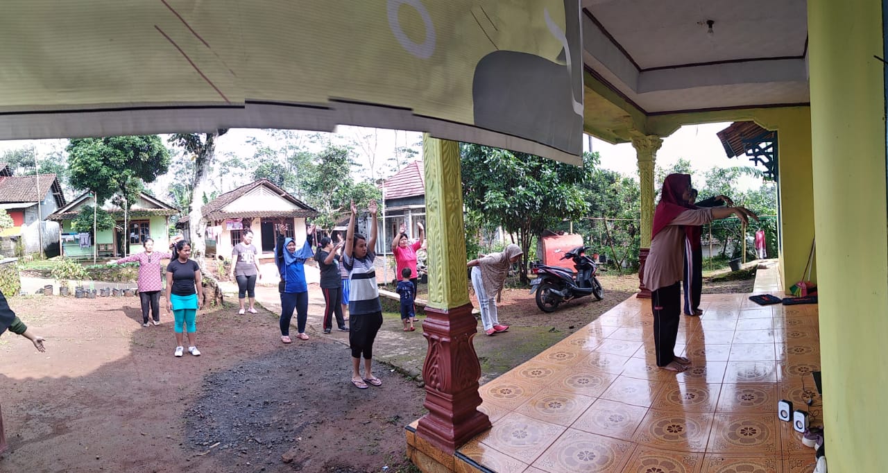Senam Minggu Pagi Ibu-Ibu Dusun Wonosido