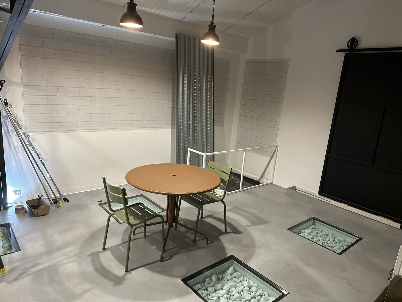 [Image: EFMF2801.jpg]