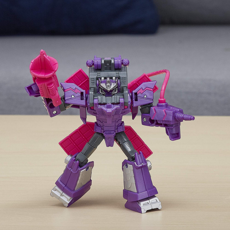 Cyberverse-Spark-Armor-Shockwave-03