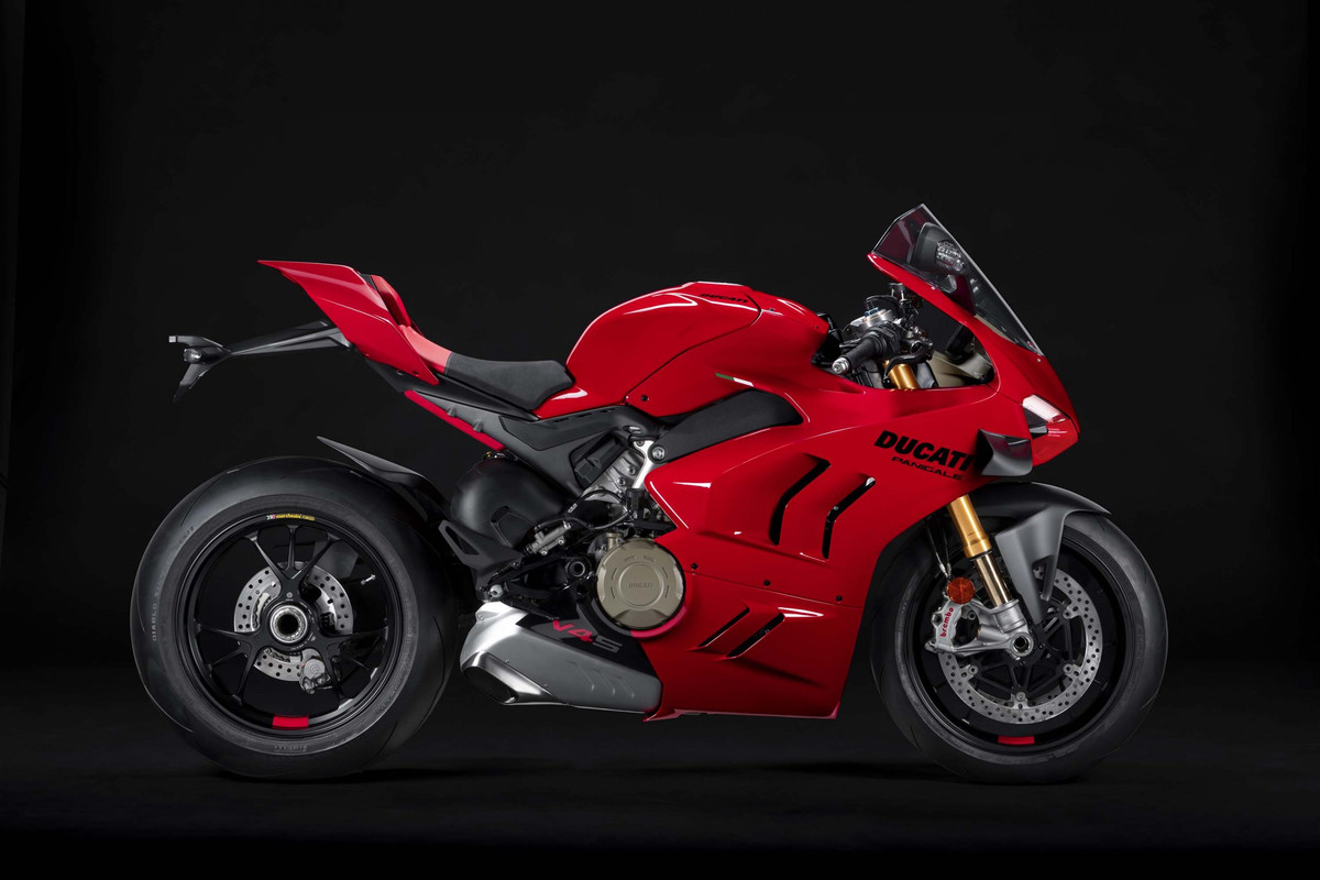 Фотографии Ducati Panigale V4 2022