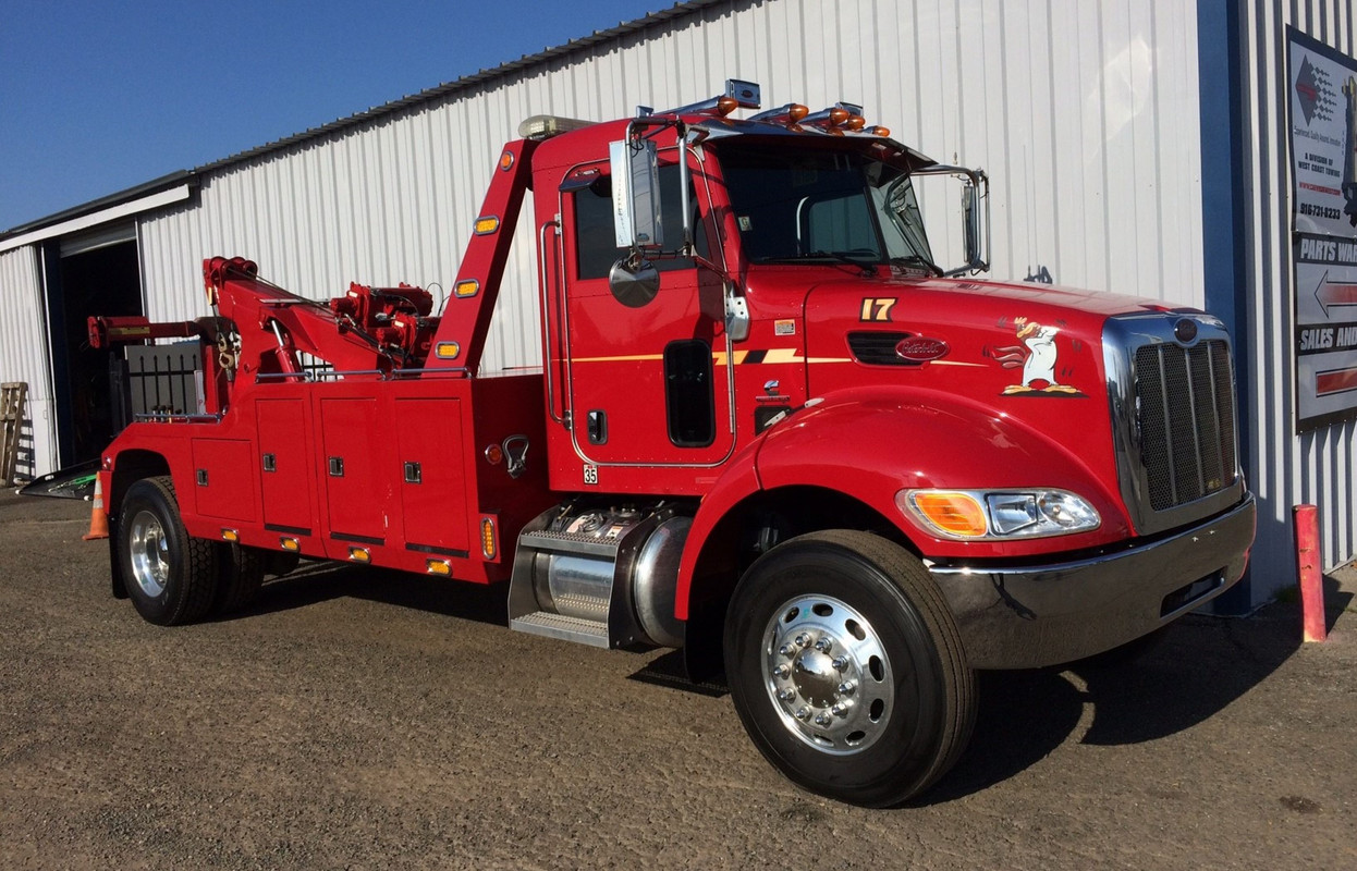 Peterbilt-335 Towing (с 2008)
