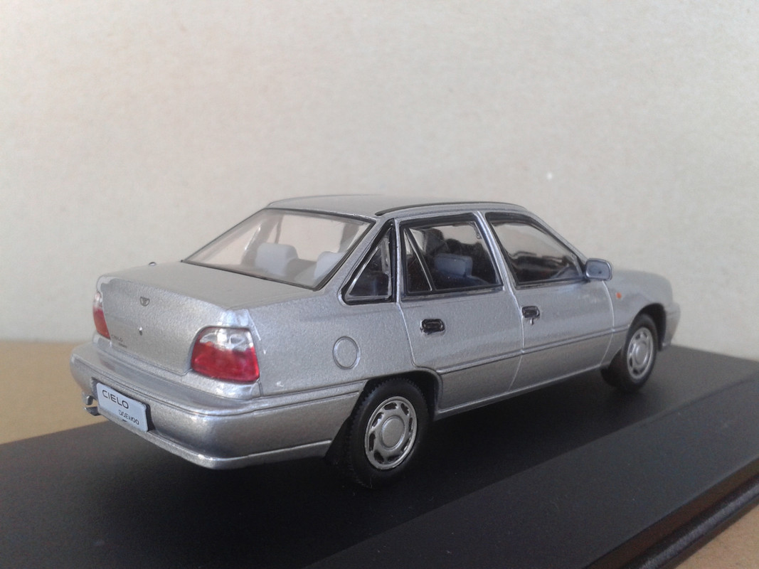 1994 Daewoo Nexia Sedan (Ixo-nº 115 Opel Collection) (5)