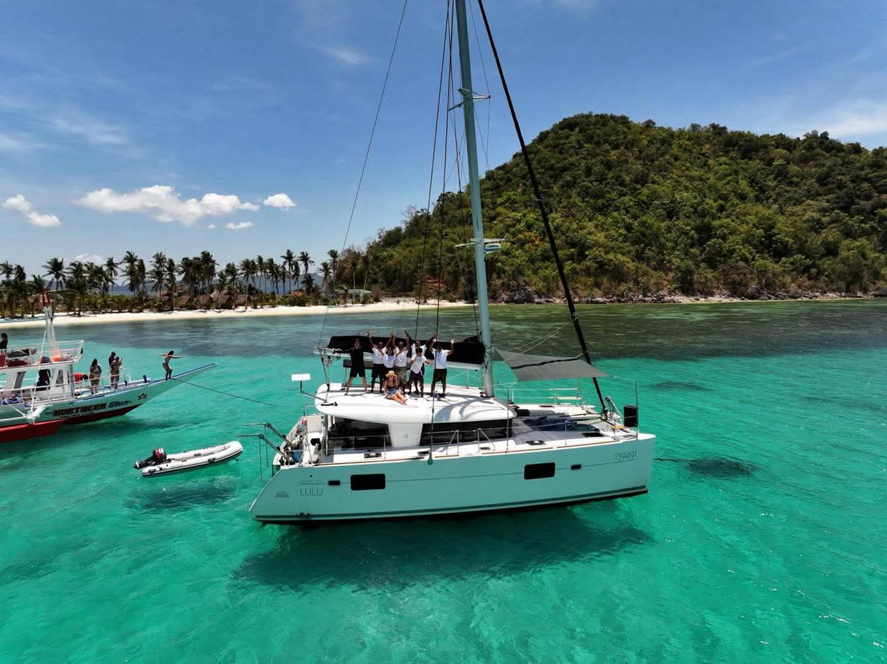 Lulu Sailing Boat on Expedition