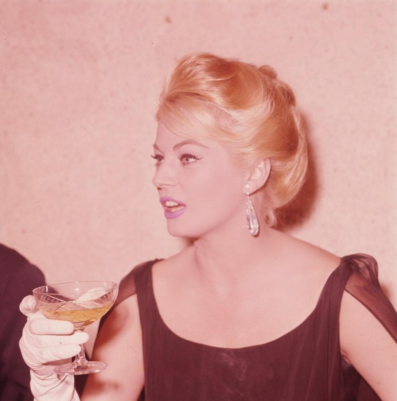 anita_ekberg_md57