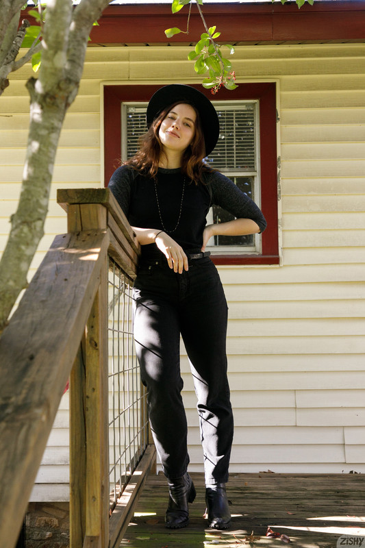 full_003_1108391328455321