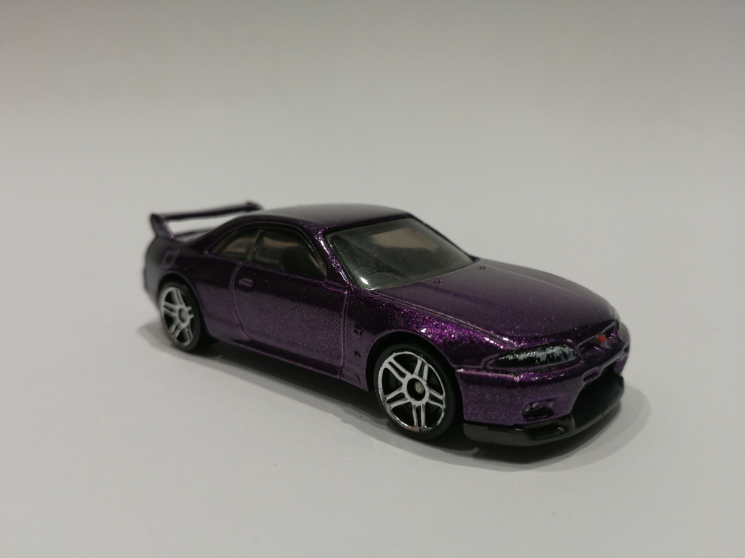 Nissan Skyline GT-R R33 (2)