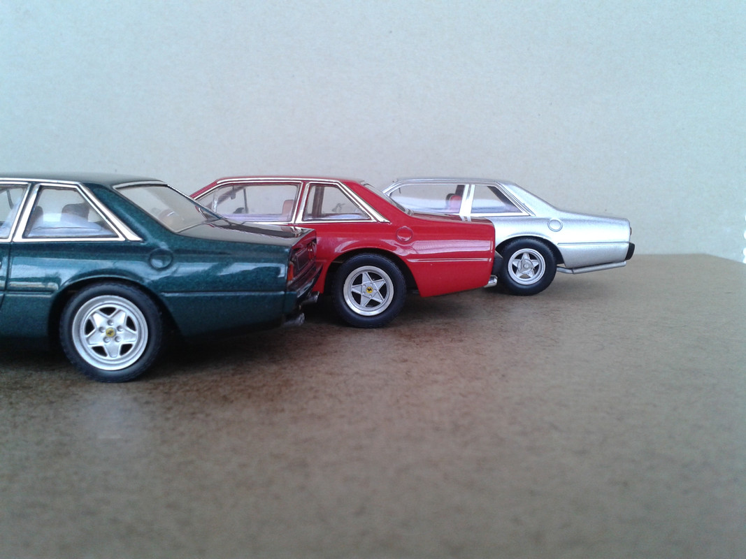 1985 Ferrari 412 (Hot Wheels Elite) (18)