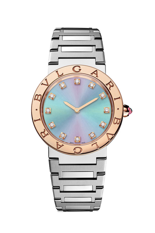 Bulgari e Lisa delle Blackpink: l'orologio con la stella alpina Bulgari e Lisa delle Blackpink: l'orologio con la stella alpina
