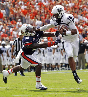 Utah-State-Aggies-quarterback-Chuckie-Keeton-16