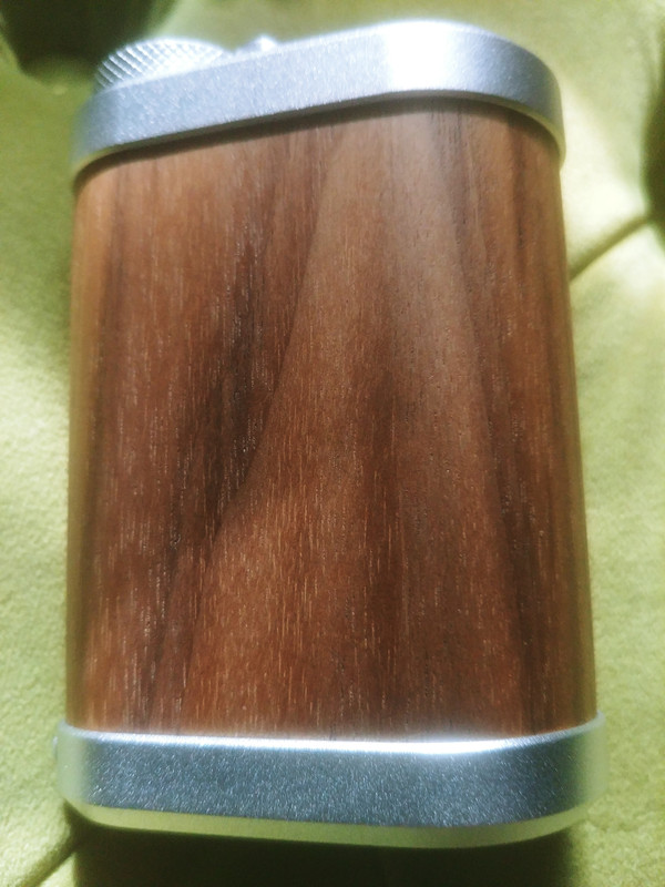 TM2-Walnut-Grain.jpg