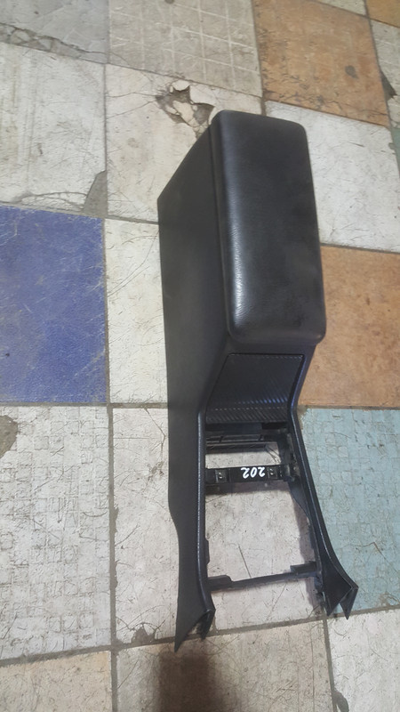 подлокотник