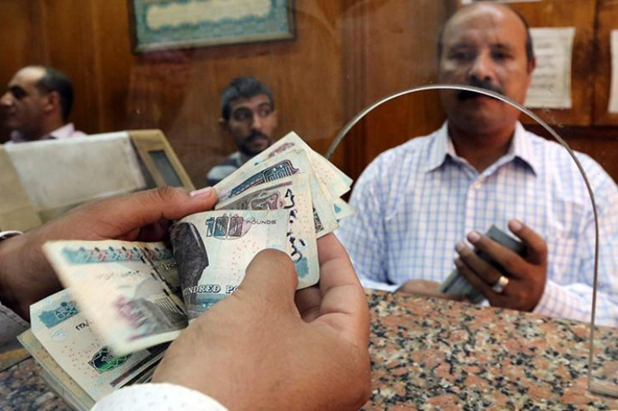 اشتر شهادة ادخار دولارية من البنك الأهلي بعائد 7% أو 9% بالجنيه